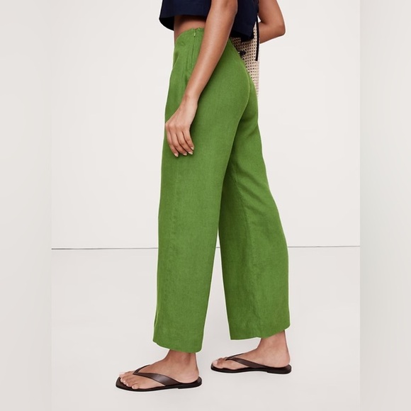 NWT! Banana Republic Scenic Trail Green Mid-Rise Kick-Flare Linen Ankle Pant - Picture 3 of 7
